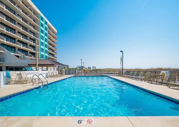 Apartment Island Winds East 209