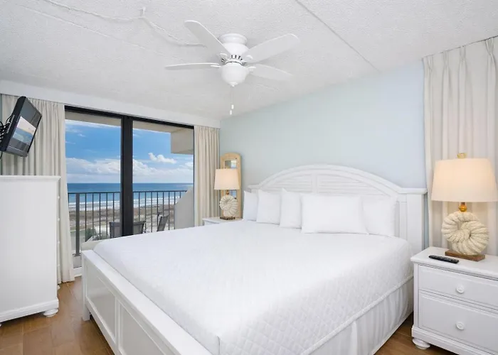 Apartment Island Winds East 209
